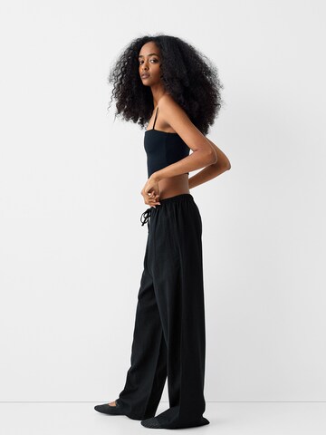 Bershka Wide Leg Hose in Schwarz