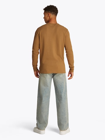 Tommy Jeans Тениска в бежово: отзад