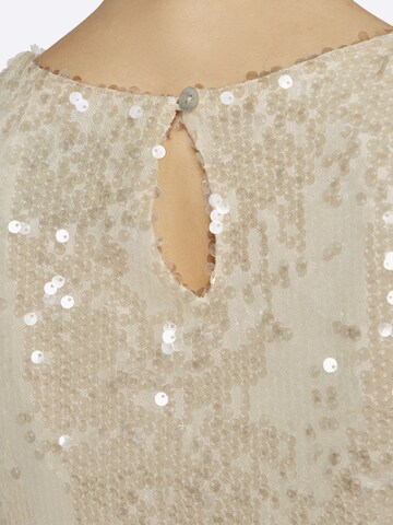 Haut Nicowa en blanc