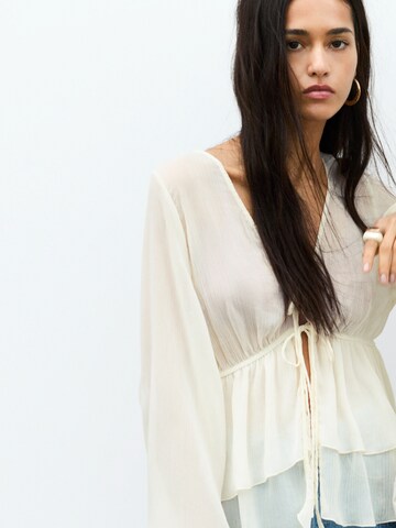 Chemisier Pull&Bear en blanc