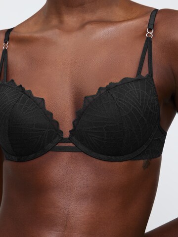 TRIUMPH - Push-up Sujetador ' That Night In Vegas ' en negro