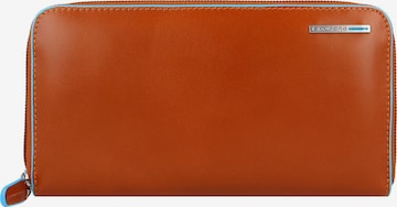 Piquadro Wallet in Brown: front