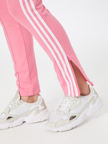 ADIDAS ORIGINALS Slimfit Hose in Pink