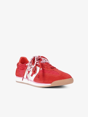 Sneaker bassa di Back70 in rosso: frontale