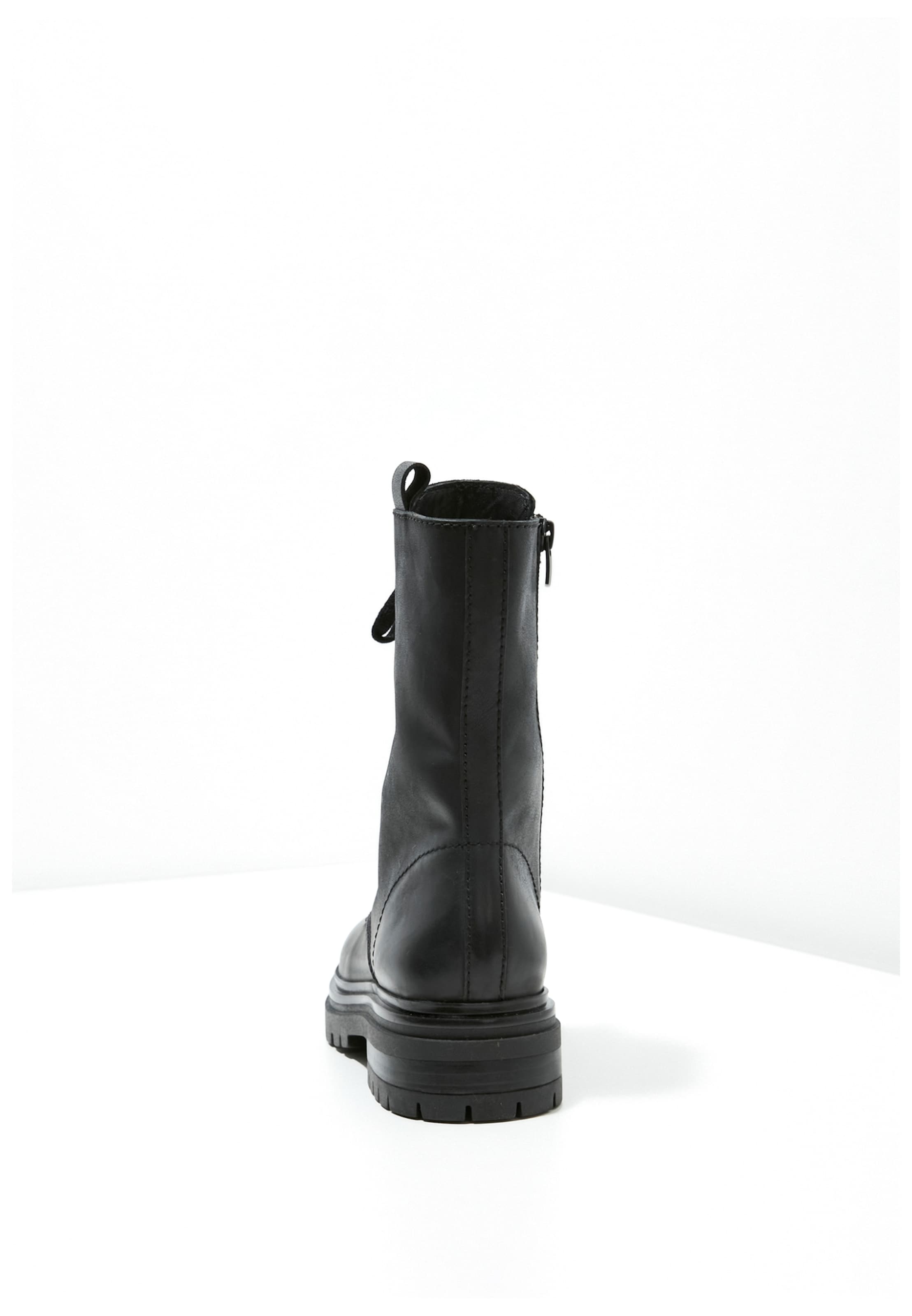 Bottines à lacets INUOVO en noir