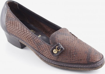Amalfi Spitz-Pumps in 35 in Brown: front