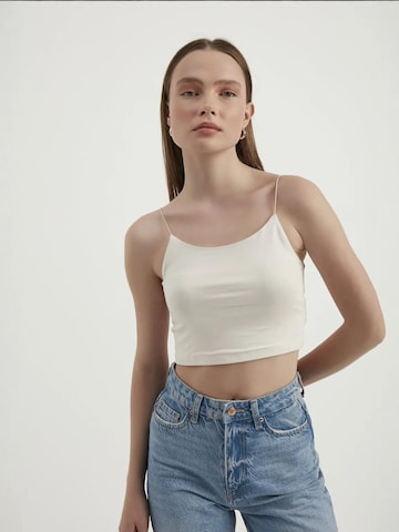 Hiccup Top in White: front