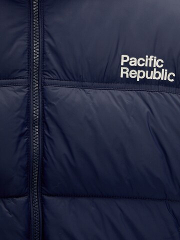 Giacca di mezza stagione di Pull&Bear in blu