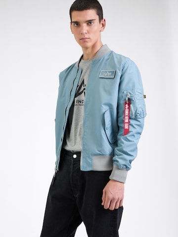 ALPHA INDUSTRIES Tussenjas in Blauw: voorkant