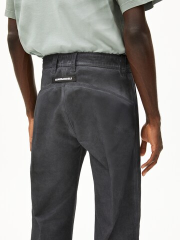 ARMEDANGELS Loose fit Trousers in Grey