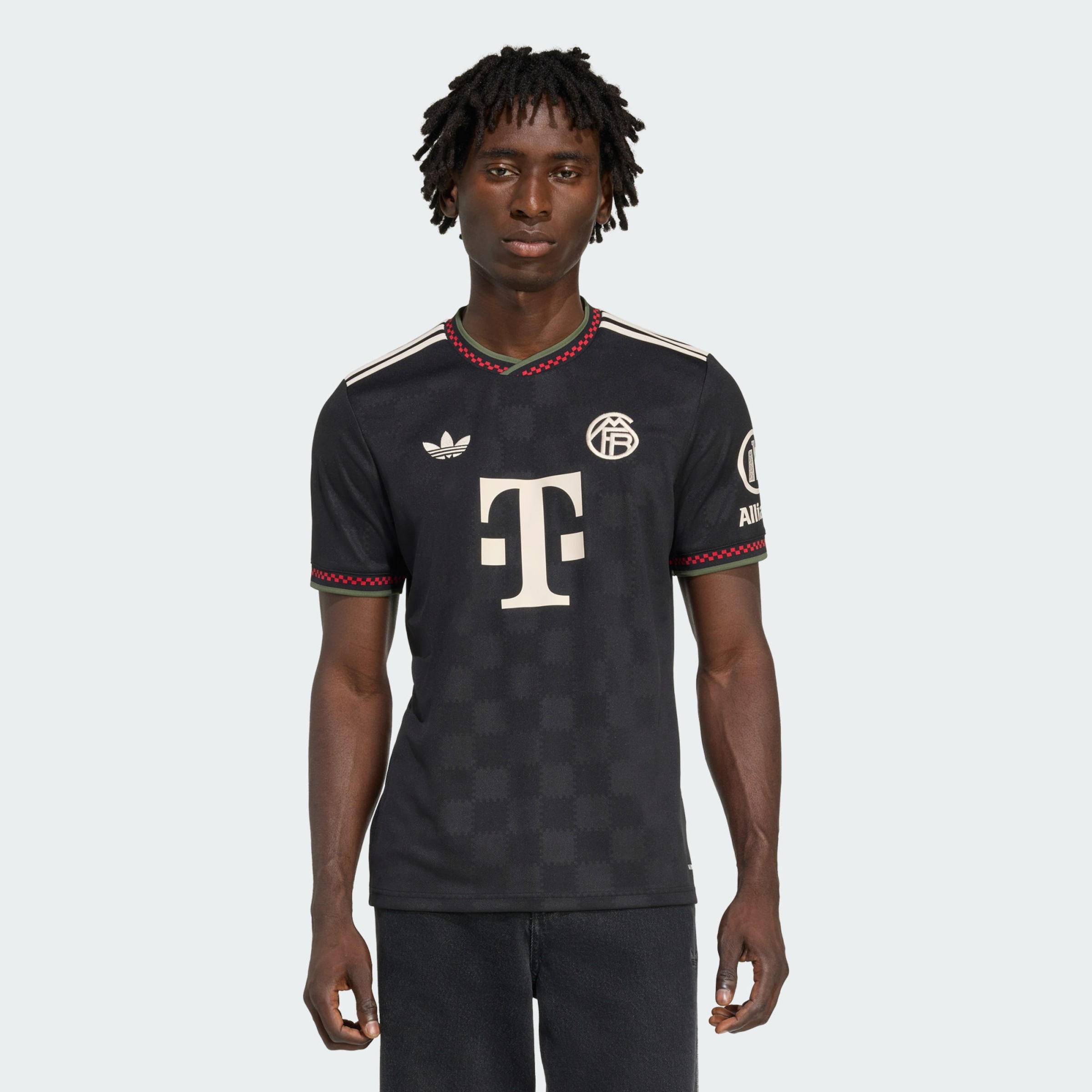 新品未使用！adidas FC Bayern München シャツ S Maillot 'FC Bayern 25/26 Third' ADIDAS ORIGINALS en Noir | ABOUT YOU