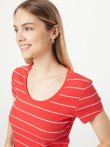 Koton - Camisa em vermelho