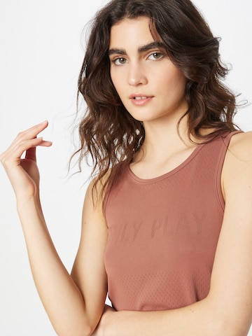 ONLY PLAY Sports Top 'MUNO' in Brown