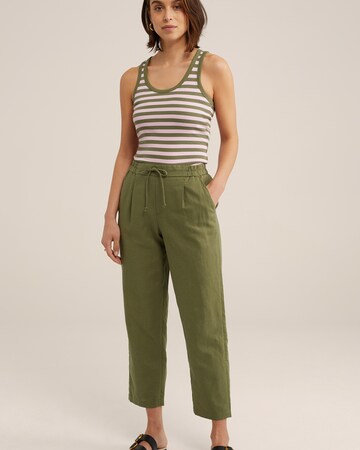 WE Fashion Loose fit Trousers in Green