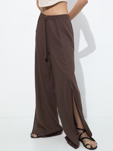 Wide Leg Pantalon Pull&Bear en marron