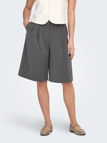 Wide Leg Pantalon à pince 'ONLNALINA' ONLY en gris : devant