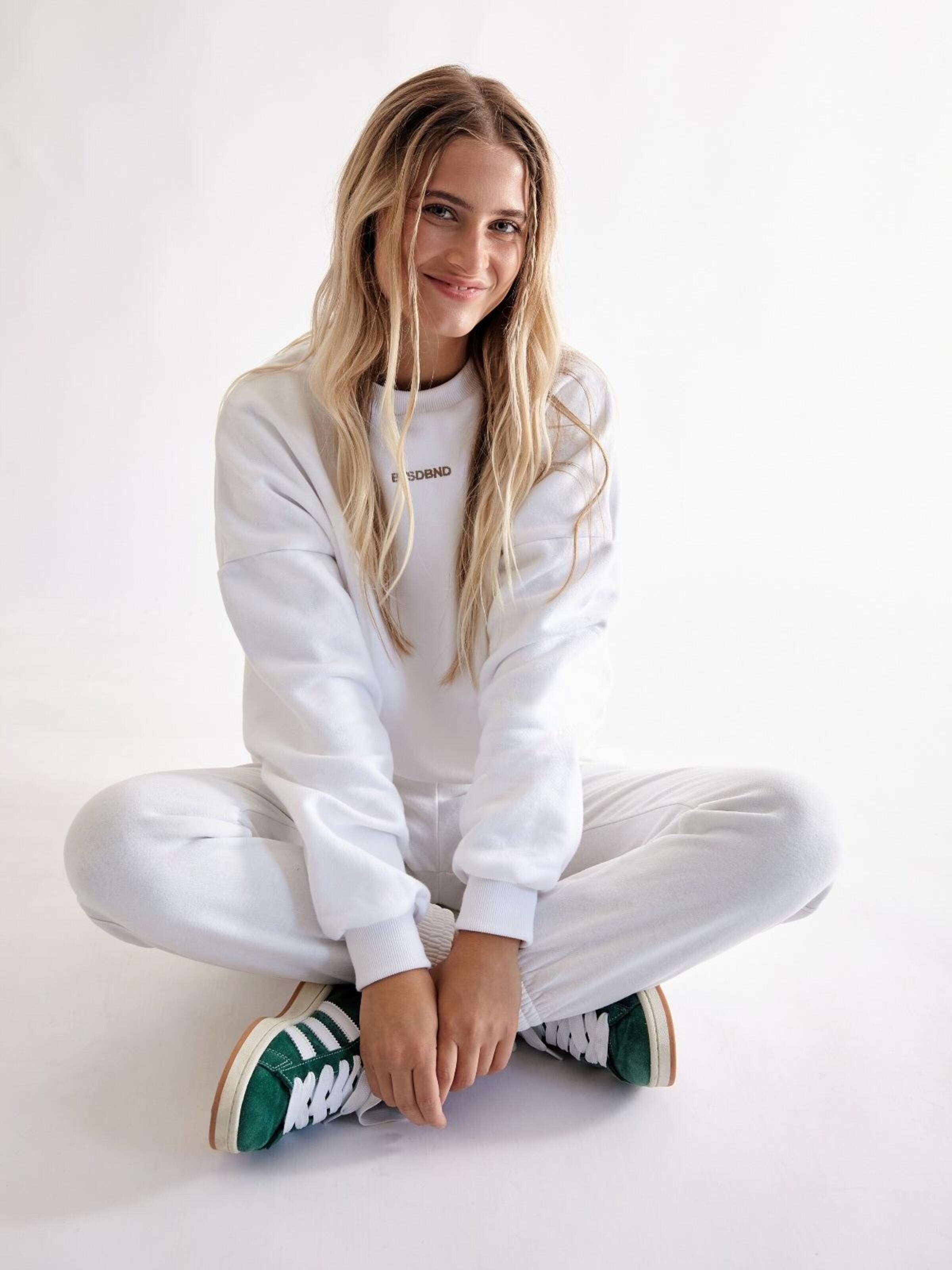 BAYSIDE BOUND Oversized trui 'THE BAYSIDE UNISEX OVERSIZE SWEATER' in Wit