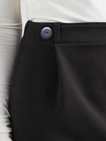 Fustă 'Mirell' de la ABOUT YOU pe negru