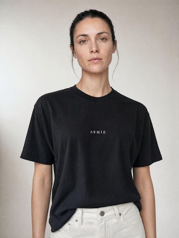 T-shirt 'The Alexi Logo T-shirt - Black' ARMIE en noir : devant