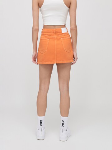 ABOUT YOU x VIAM Studio Skirt 'ROBYN' in Orange: back