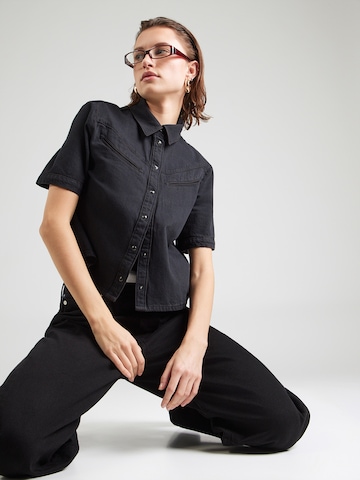 LEVI'S ® Μπλούζα 'RINOA' σε μαύρο: μπροστά