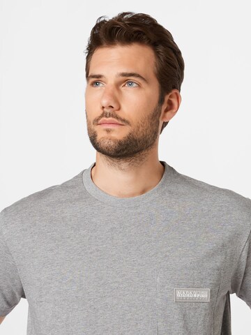 NAPAPIJRI - Camiseta en gris