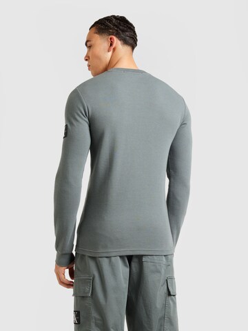 Calvin Klein Jeans T-shirt i grå
