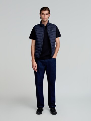 Scalpers Slim fit Vest in Blue: front