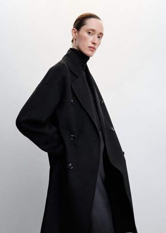 Manteau d’hiver 'Picarol' MANGO en noir