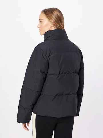 Carhartt WIP Winter Jacket 'Yanie' in Black