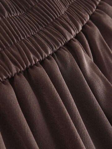 Wide leg Pantaloni di Next in marrone