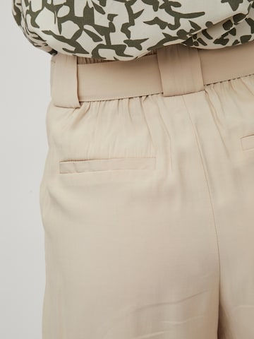 VILA Regular Shorts 'Pauline' in Beige