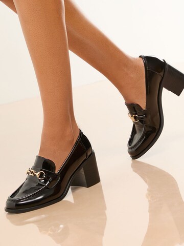 Lipsy Шлепанцы в Черный: спереди