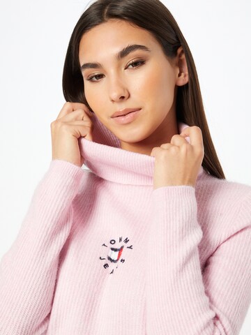 Tommy Jeans Pullover in Pink