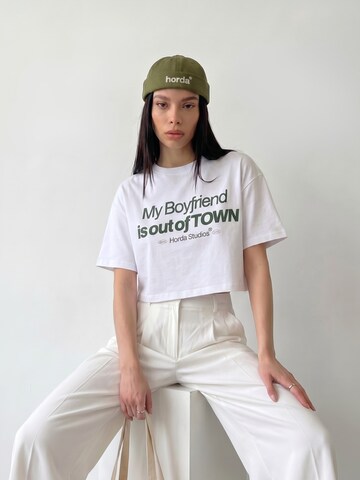 Maglietta 'Out Town' di Horda in bianco
