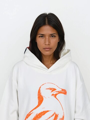 Pull-over 'Vöörut' salzhaut en blanc