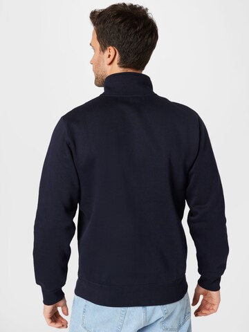 Carhartt WIP Regular fit Sweatshirt 'Chase' in Blauw