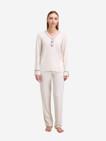 Goldenbay Pyjama 'Oleander' in Weiß: Vorderseite