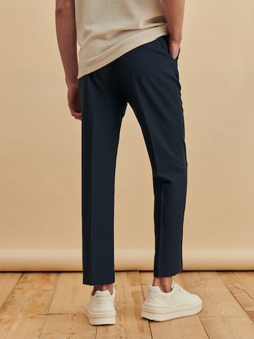 DAN FOX APPAREL Regular Trousers with creases 'Gabriel' in Blue