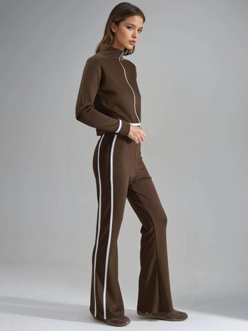 Hiccup - Calças de fato em castanho