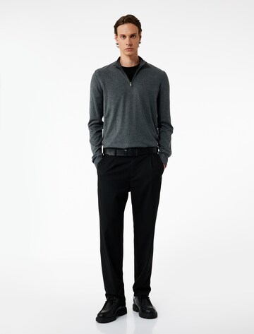 Koton Sweatshirt in Grijs: voorkant