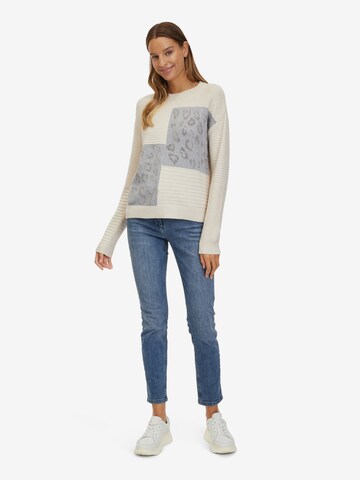 Betty Barclay Sweater in Beige