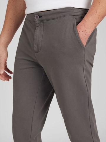 Springfield Regularen Chino hlače | siva barva