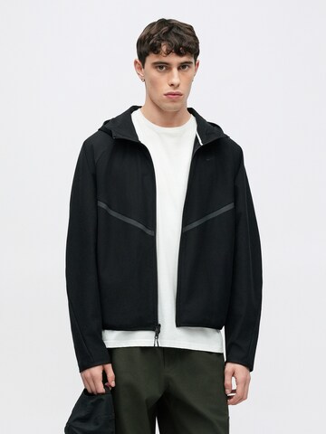 Nike Sportswear Jacke 'Tech' in Schwarz: Vorderseite
