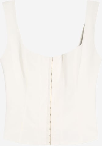 Top de la Bershka pe alb: față