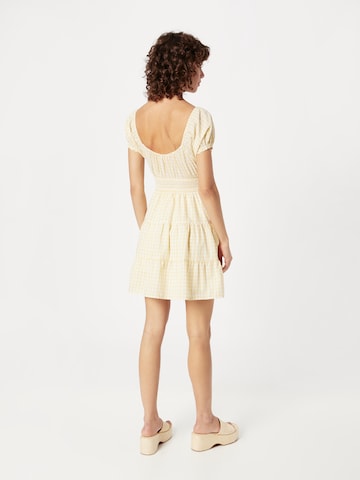 Rochie de la HOLLISTER pe galben