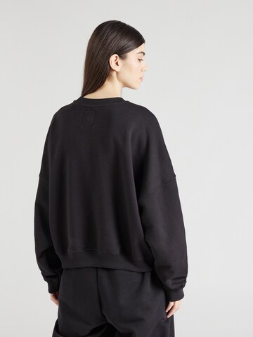 ALPHA INDUSTRIES Sweatshirt 'Essentials' in Zwart