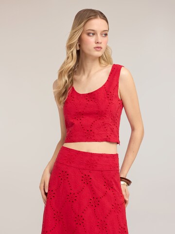 Haut MOTIVI en rouge