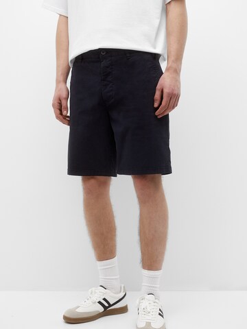 Pull&Bear Regular Chino Pants in Blue: front