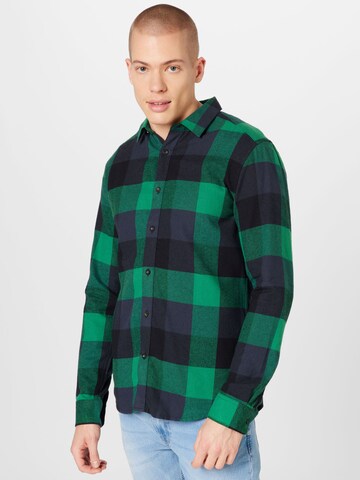 Coupe slim Chemise 'GUDMUND' Only & Sons en vert : devant